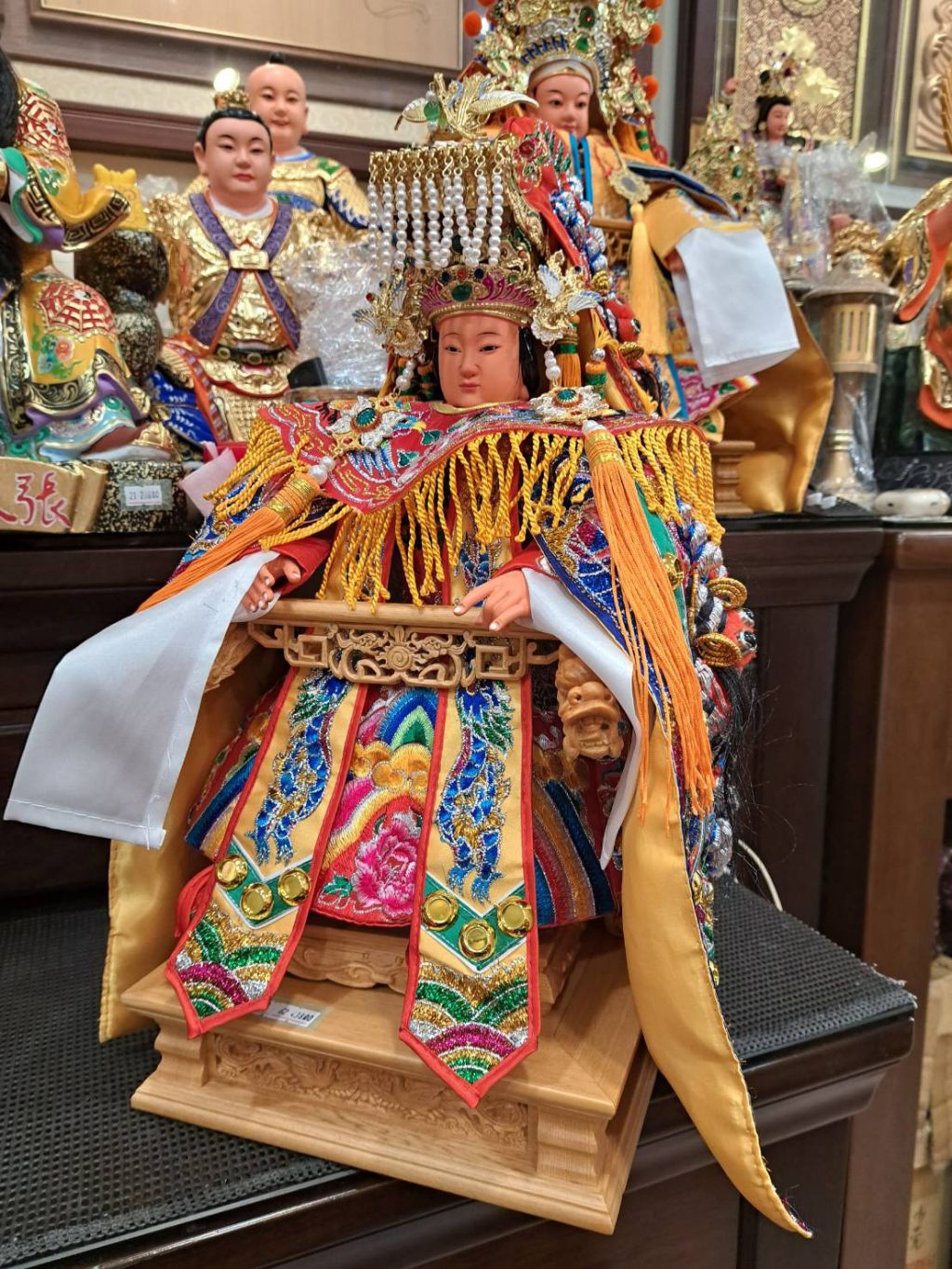〔巧之手藝術品〕一尺三拖尺六高 軟身 媽祖 含檜木椅 衣服全套 帽子 天上聖母 媽祖 金身 神像神尊訂做雕刻 | 蝦皮購物
