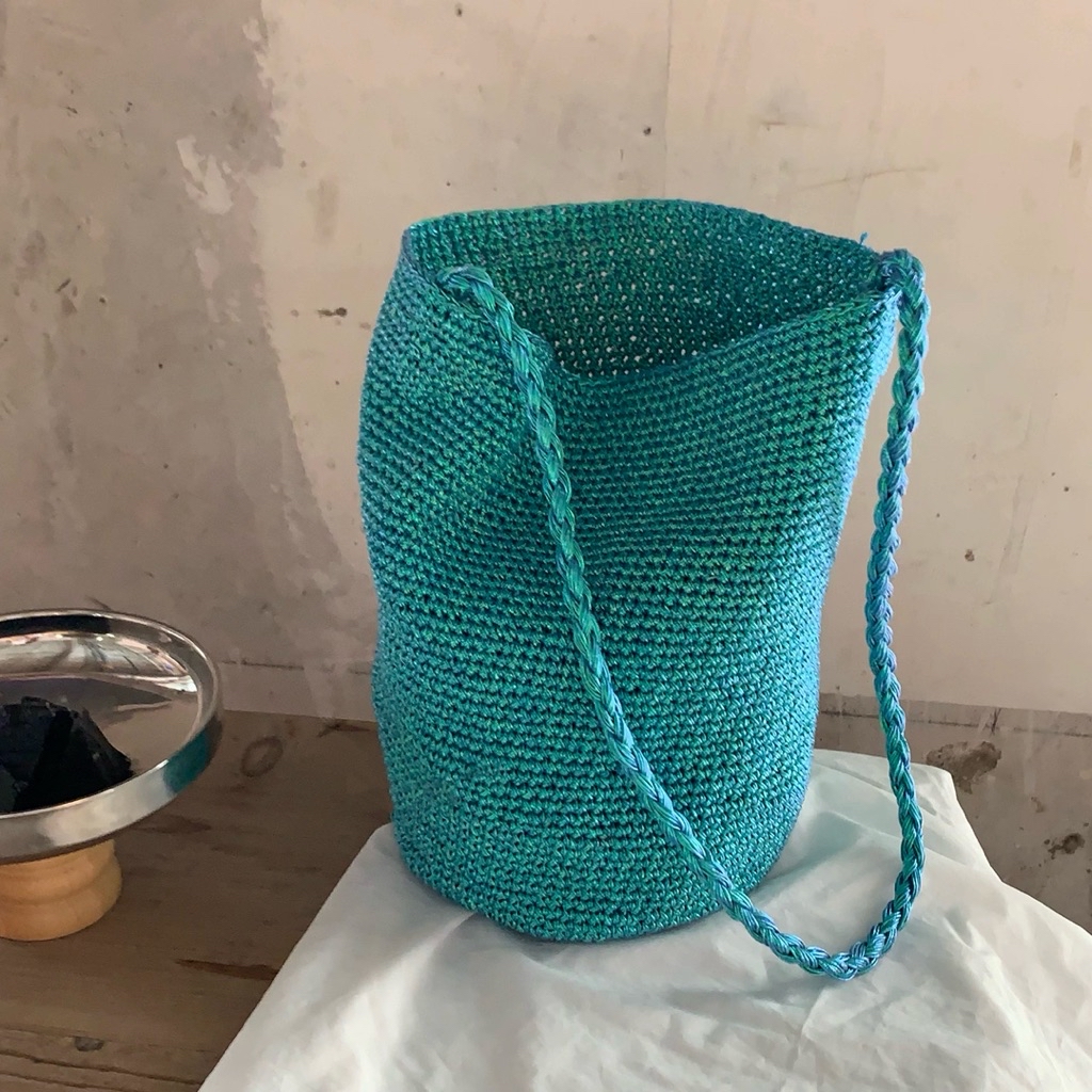 沐希包達人：手工編織包包女 金屬絲銀色手提包 高級感輕奢大容量水桶單肩包 | 蝦皮購物